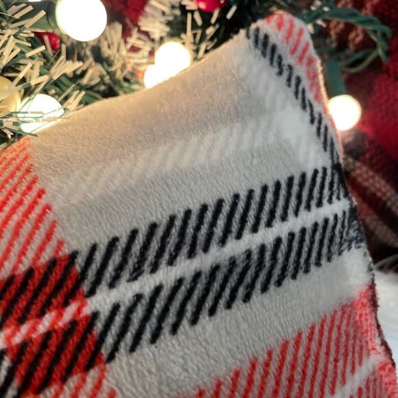 Oh Deer!  You've got to have this beautiful Holiday Pillow! - Picture 4 of 4